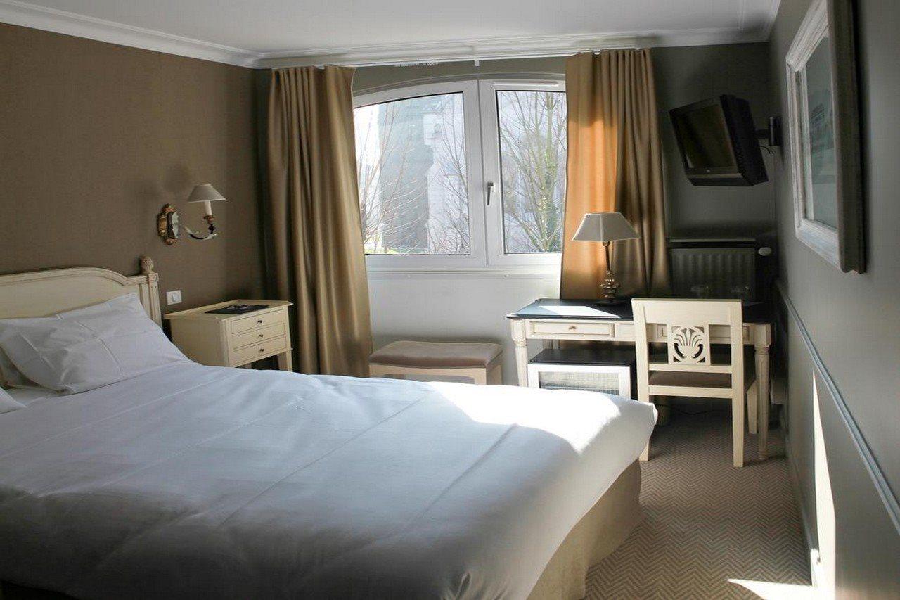 Hotel De La Treille Lille Bagian luar foto